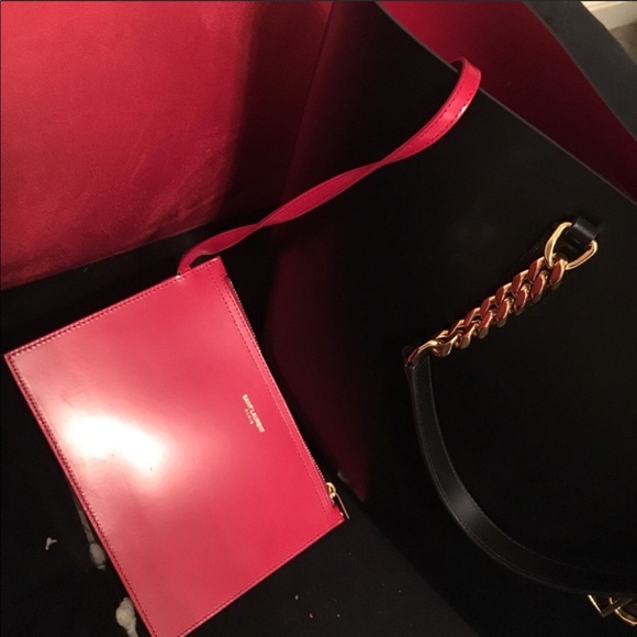 Saint Laurent structured tote, with gold chain detail. - Picture 3 of 8
